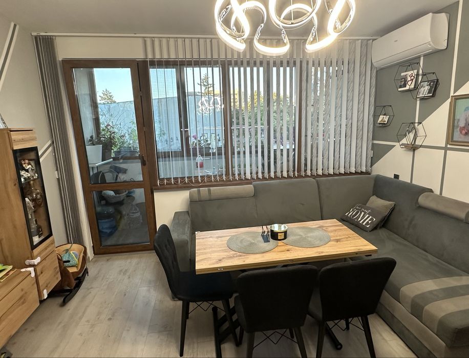 Продава се Тристаен апартамент в Добрич, Център - 68 кв.м за 1590 €/кв.м - Снимка #1