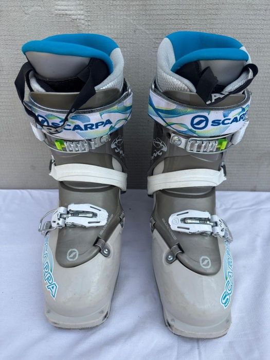 Clapari dama ski schi tura skimo Scarpa Euphoria Carve marime EUR:38 Mondo:24.0 Flex:75 last:101