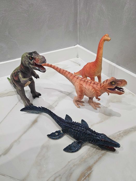 Колекция динозаври