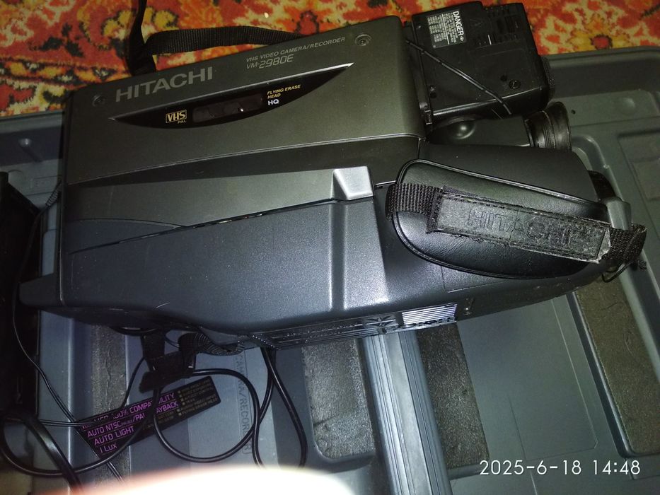Видеокамера VHS - HITACHI, Japan