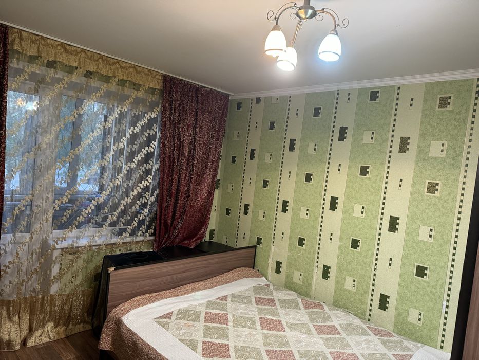 Продам спальный гарнитур