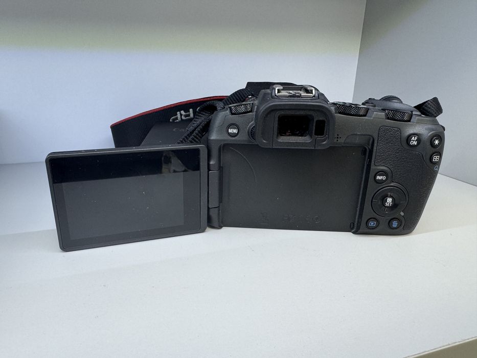 Aparat Foto canon Eos RP, Obiectiv 24-105