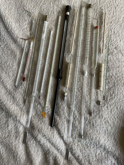 Продавам термометри