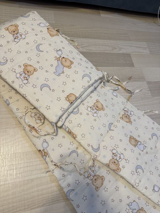 Set patut bebe: laterale/protectii patut perna pilota