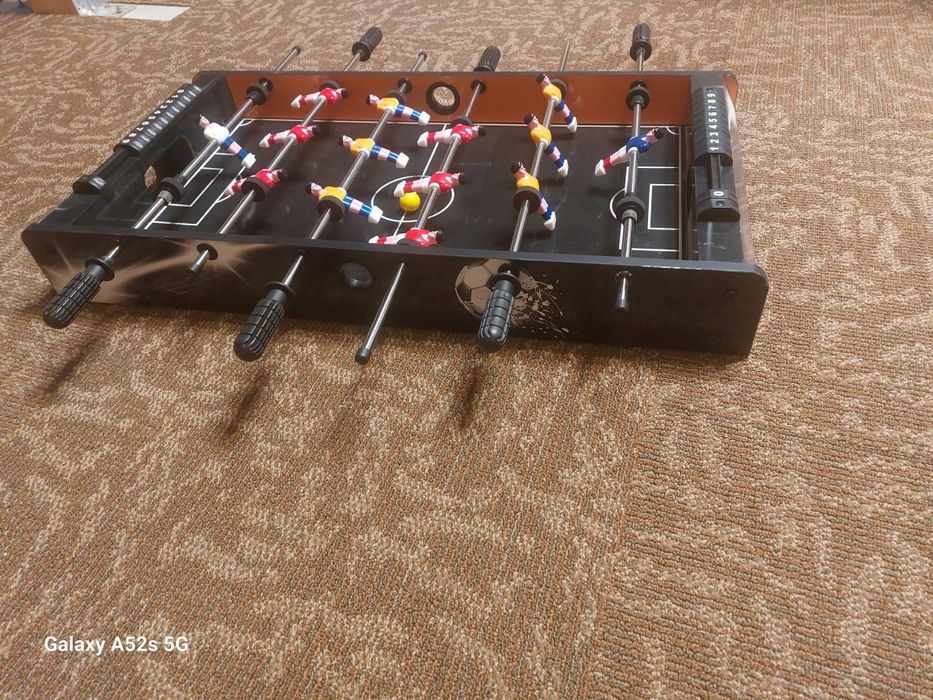 Joc de fotbal ,masa fotbal