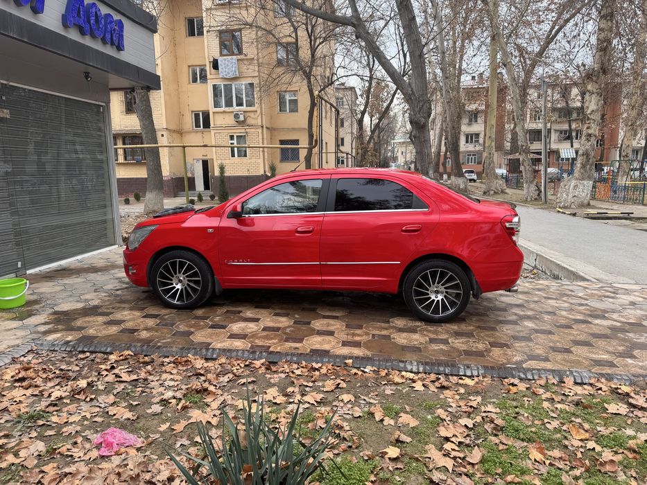 Cobalt красный 164 000 км