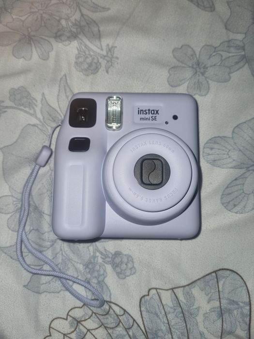 Instax mini SE .