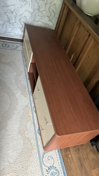 Подставка для телевизора