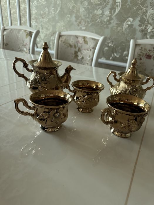 Сервиз чайный под золото