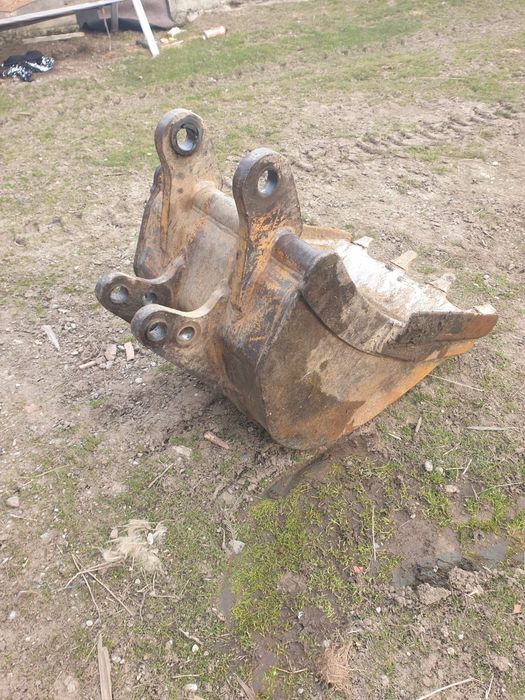 Vând cupa buldoexcavator