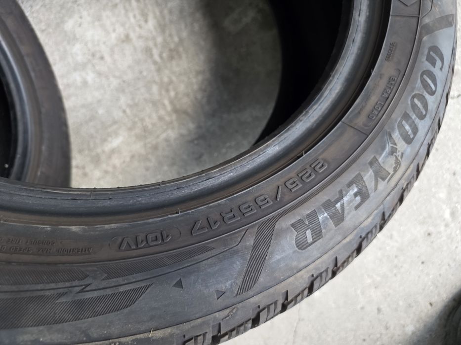 225/55/17 Goodyear 4бр