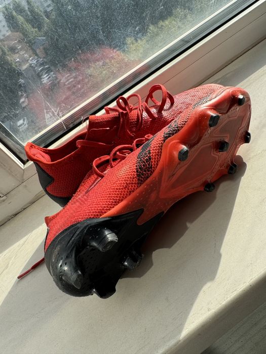 продам бутсы адидас оригинал предаторы