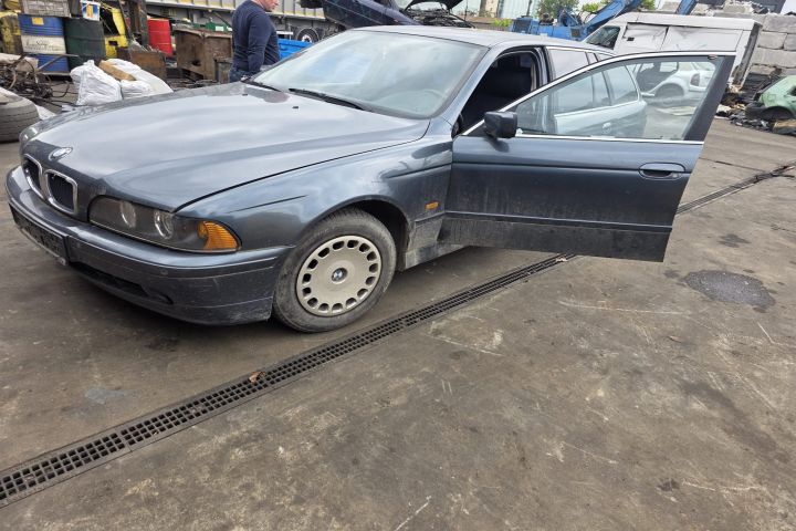 Usita rezervor BMW Seria 5 2000 520d MT (136 hp)