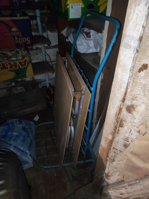 Продам стол казахский.