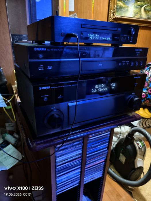 Yamaha RX-A1020.