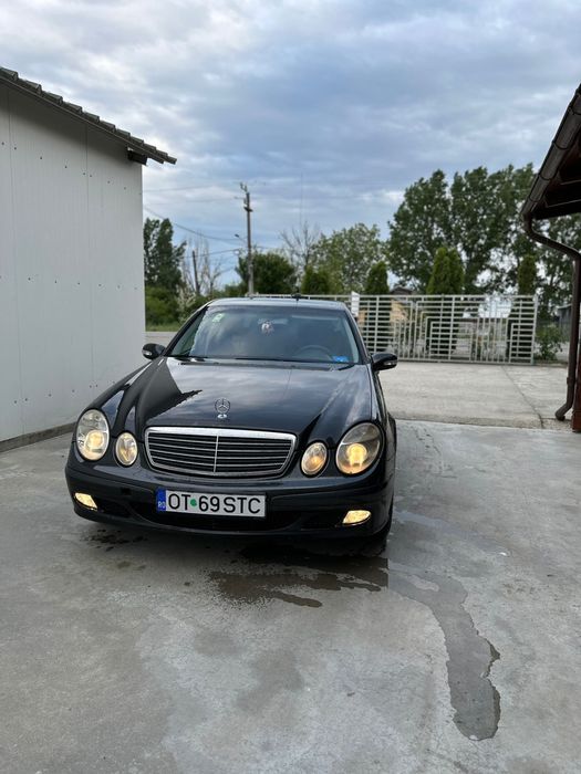 Mercedes e class w211