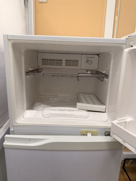 Продается холодильник