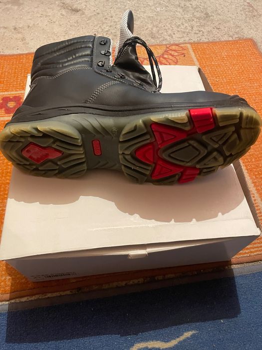 Работни обувки от естествена кожа