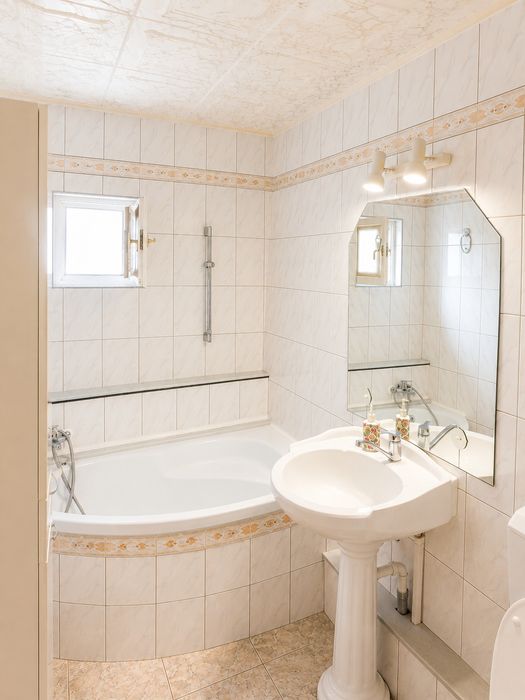 Apartament 3 camere de închiriat