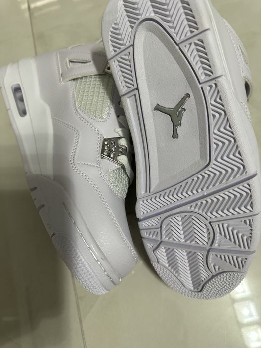 Vand  Air Jordan 4 piele