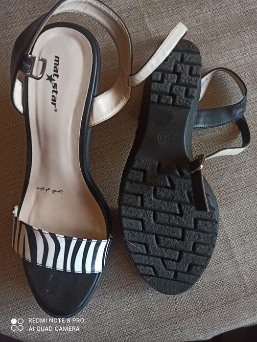 Сандали на платформа