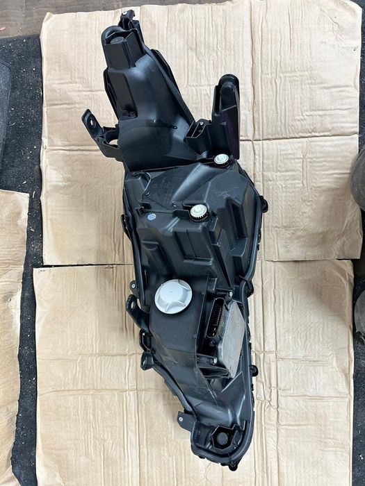 Фара на Камри 75