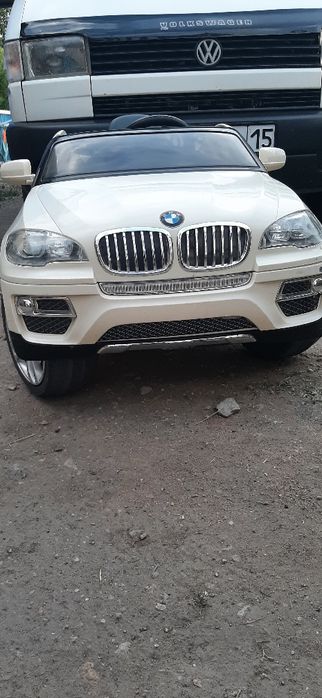 Детская машинка. BMW X6
