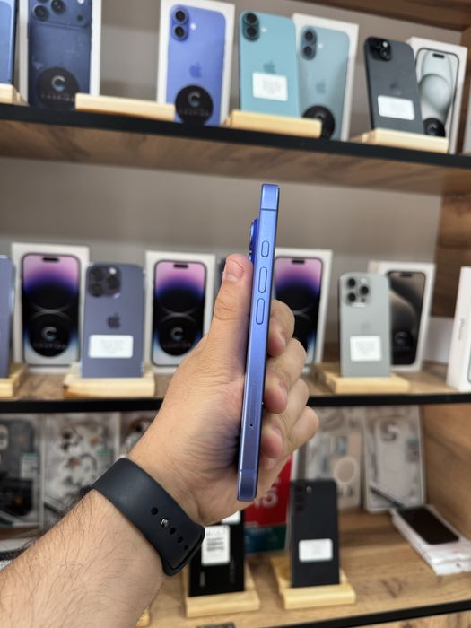 IPhone 16 128.