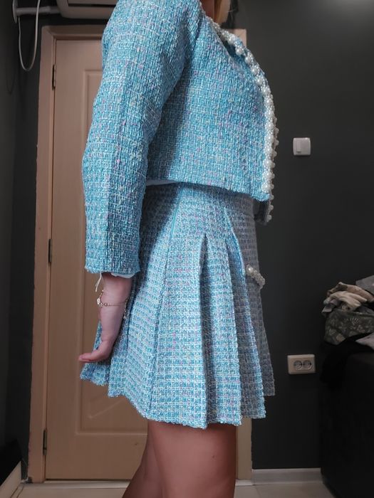 Сако с пола плесе