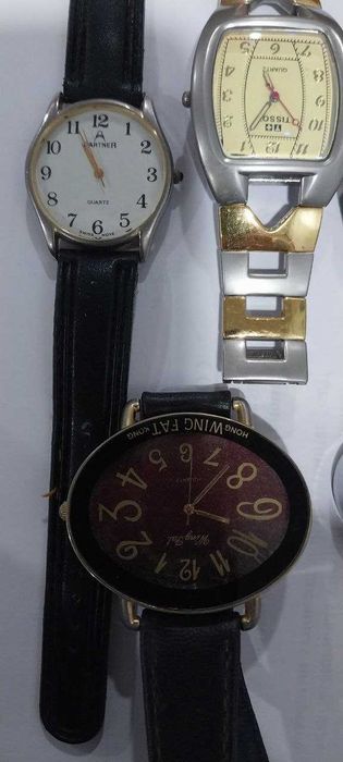 Продам часы женские и мужские б/у