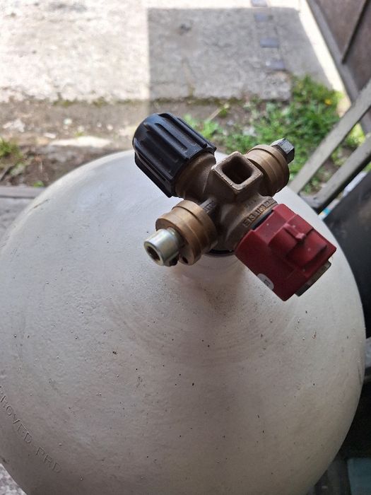 Бутилки за метан.