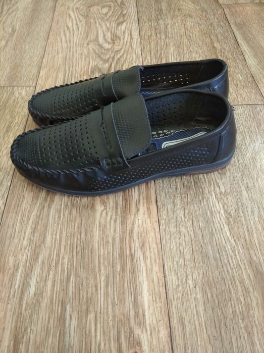 Продаются кожаные макасины