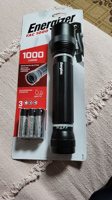 Lanterna Energizer profesionala 1000 lumeni