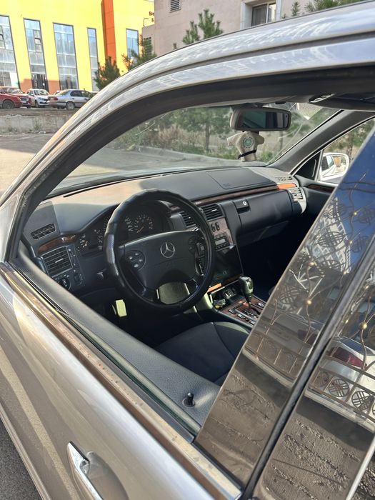 Продам Мерседес 210