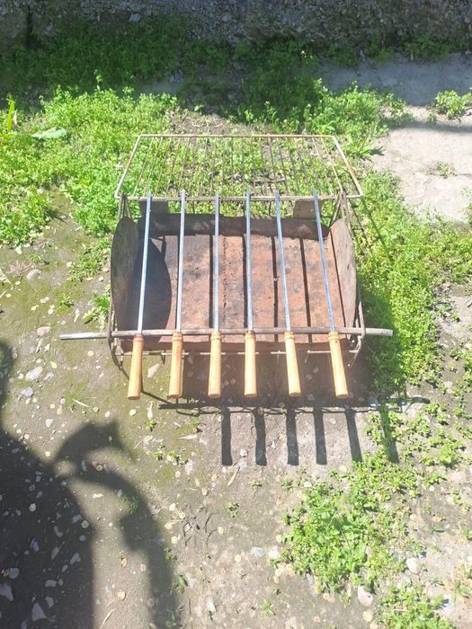 Мини мангал для балкона с шампурами