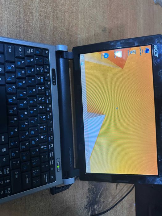 Acer Aspire ONE KAV60