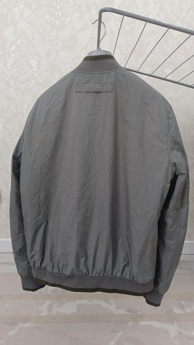 Демисезон куртка. размер М-ка