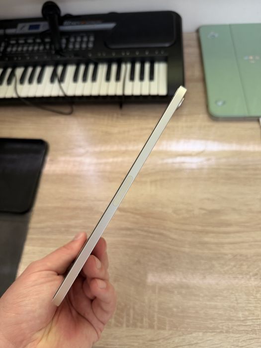 Продам Ipad mini
