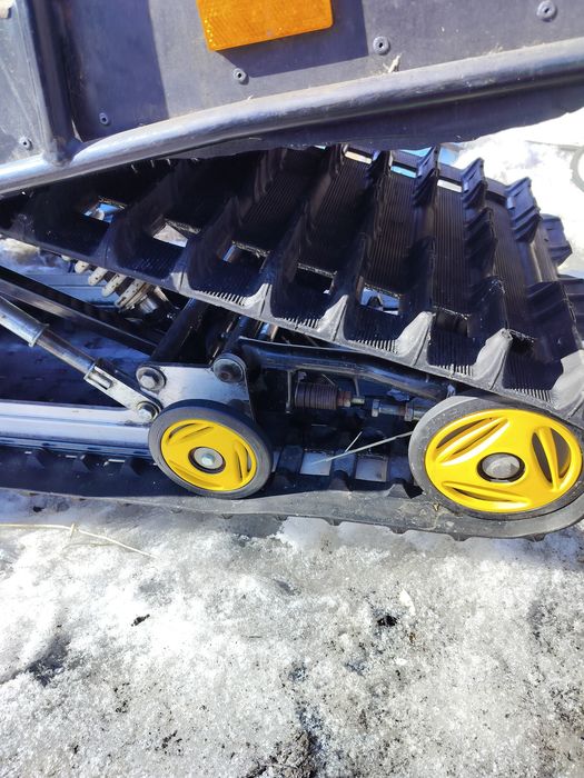 Продам снегоход bombardier ski do skandik SUV 600