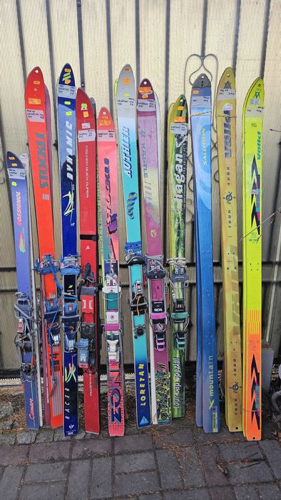 Ski-uri Tura noi si folosite stare buna, lichidare