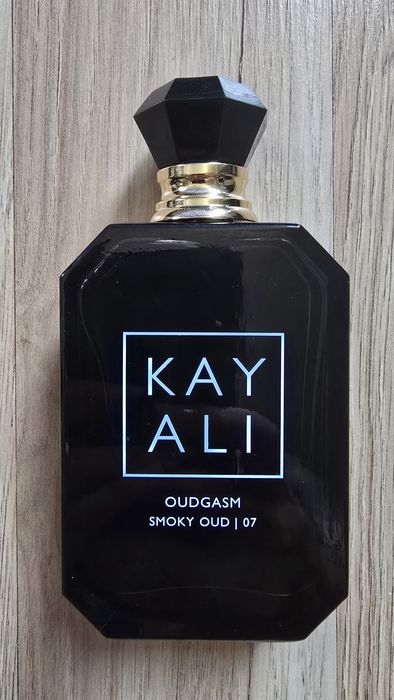 Kayali Tobacco Oud, Smoky Oud, Invite Only