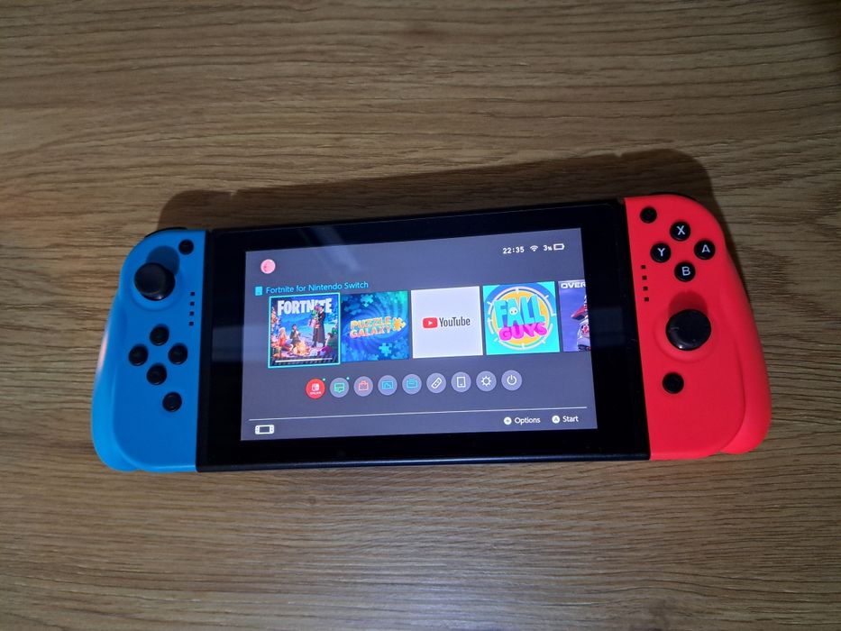 Nintendo Switch + зарядно