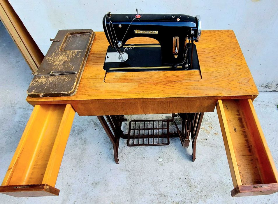 Крачна шевна машина Minerva