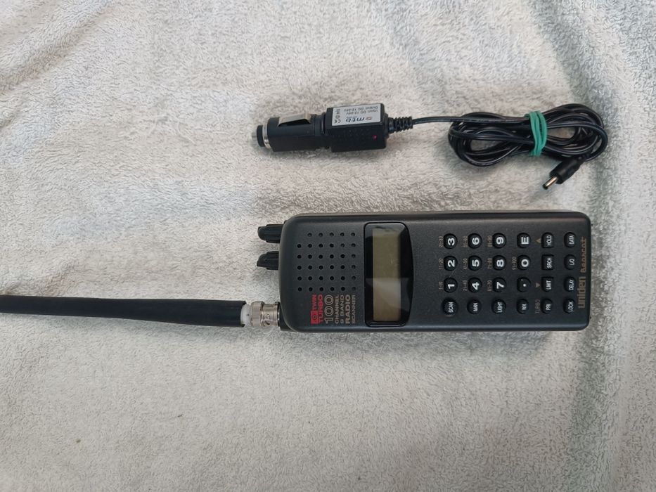 UNIDEN Bearcat Radio scanner