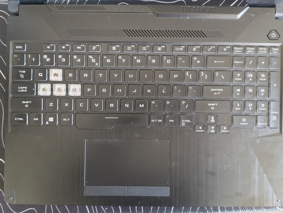 Продавам лаптоп Asus tuf a15