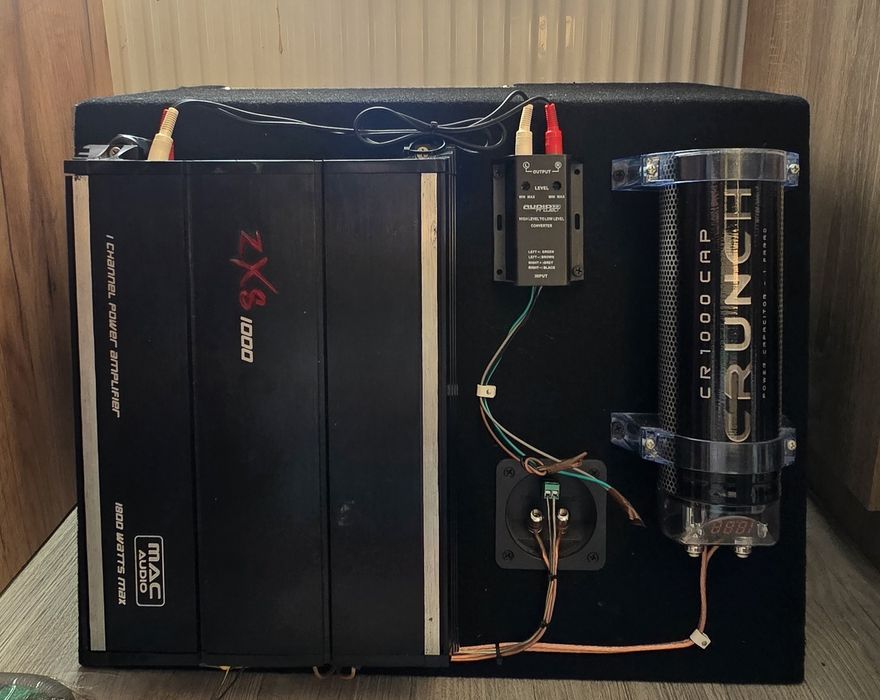 Statie cu subwoofer auto