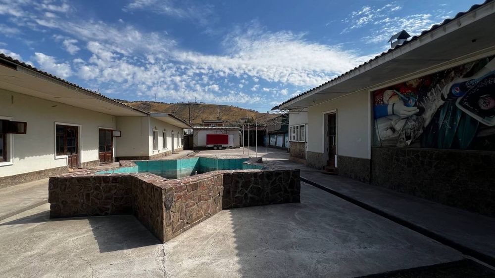 Срочно сотилади!Фасад 20 метр узунасига 50 метр