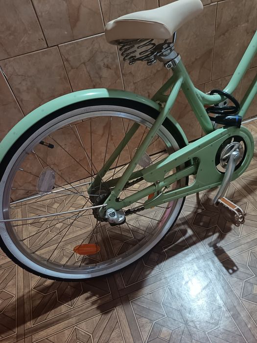 Vind. bicicleta  damă roti  pe24 noua