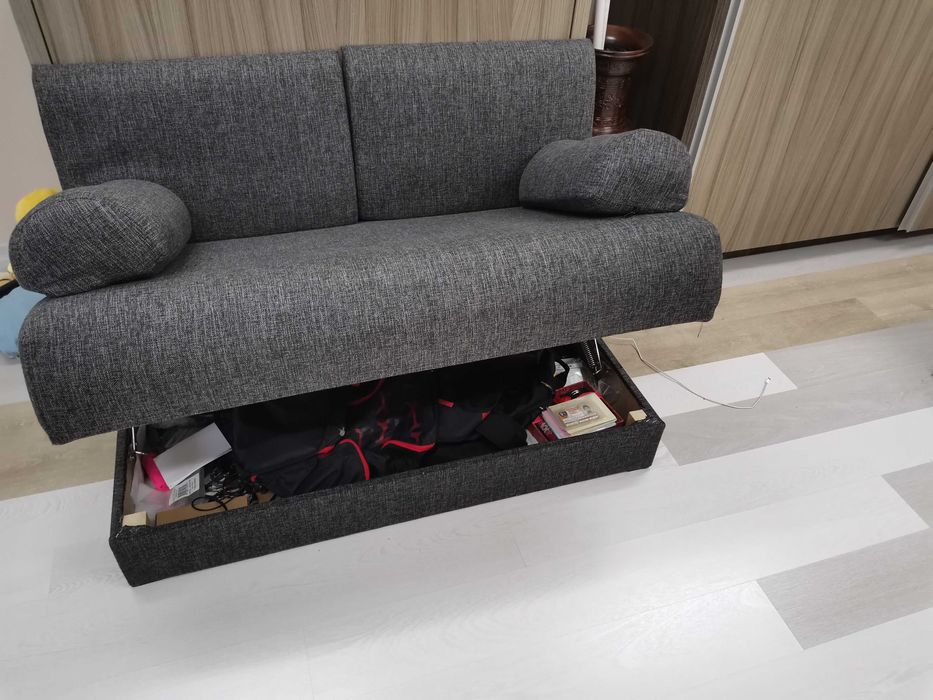 Vând pat rabatabil cu canapea