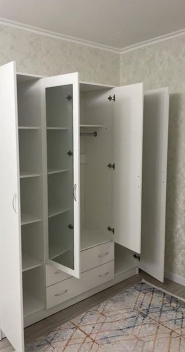 Шкаф для одежды продам